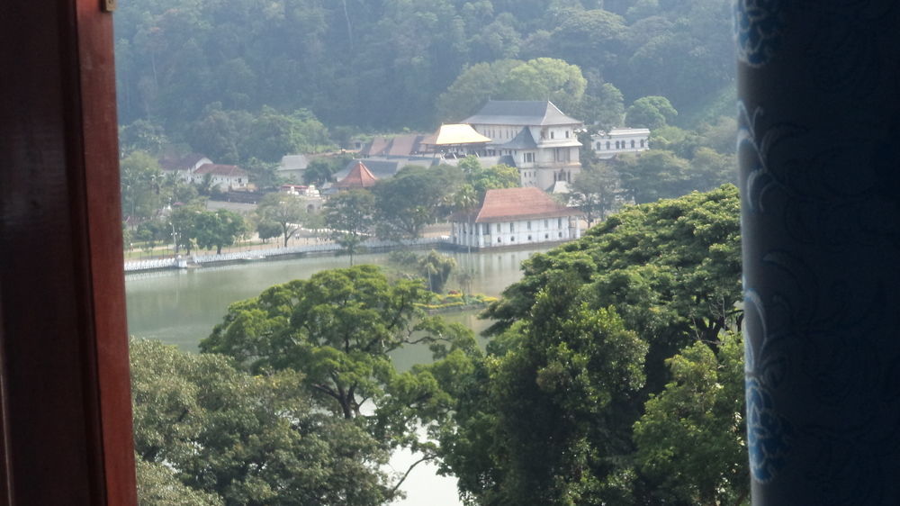 Ceyloni Lake Residency Kandy Exterior foto